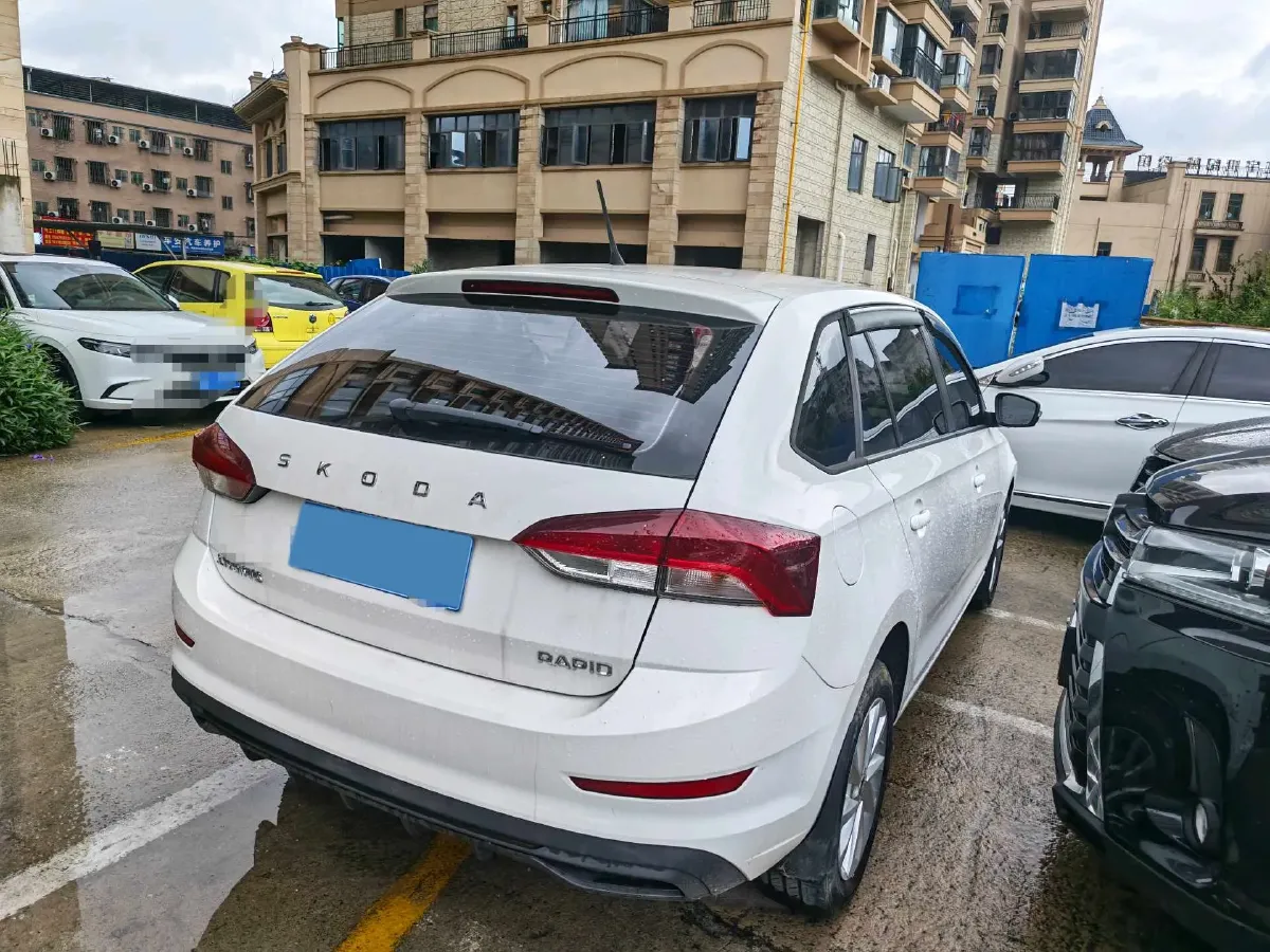 2020 Skoda Rapid Spaceback 1.5L 112HP L4 6AT,autocango,china used car exporter,china ev exporter,chinese used car exporter,chinese used ev exporter