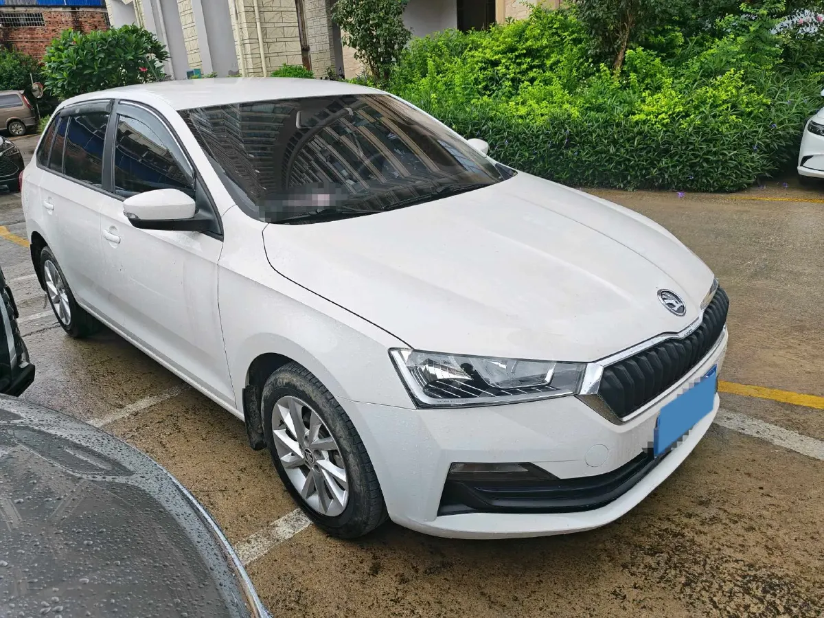 2020 Skoda Rapid Spaceback 1.5L 112HP L4 6AT,autocango,china used car exporter,china ev exporter,chinese used car exporter,chinese used ev exporter