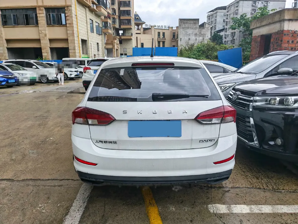 2020 Skoda Rapid Spaceback 1.5L 112HP L4 6AT,autocango,china used car exporter,china ev exporter,chinese used car exporter,chinese used ev exporter