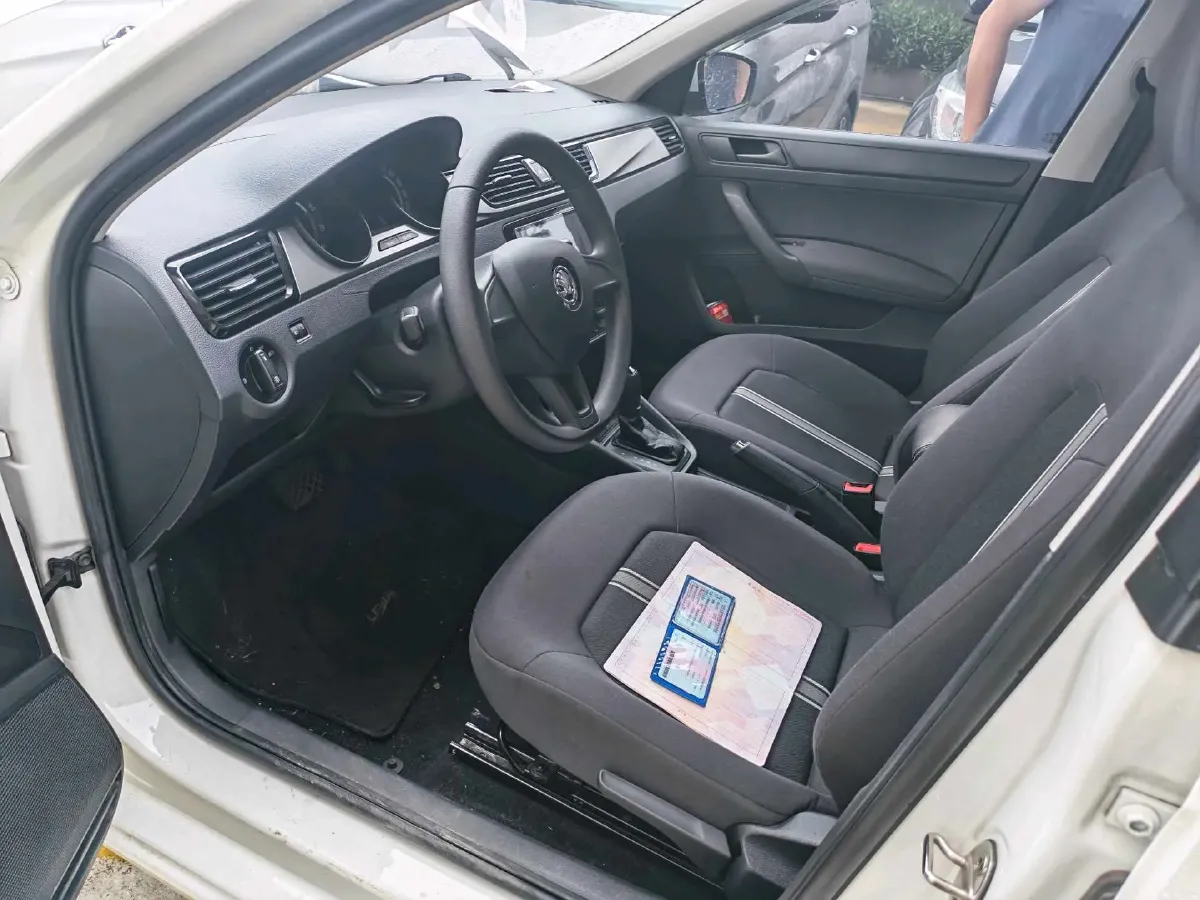 2020 Skoda Rapid Spaceback 1.5L 112HP L4 6AT,autocango,china used car exporter,china ev exporter,chinese used car exporter,chinese used ev exporter