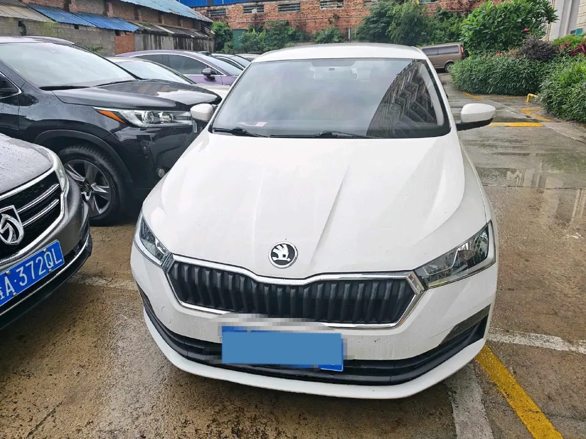 2020 Skoda Rapid Spaceback 1.5L 112HP L4 6AT,autocango,china used car exporter,china ev exporter,chinese used car exporter,chinese used ev exporter