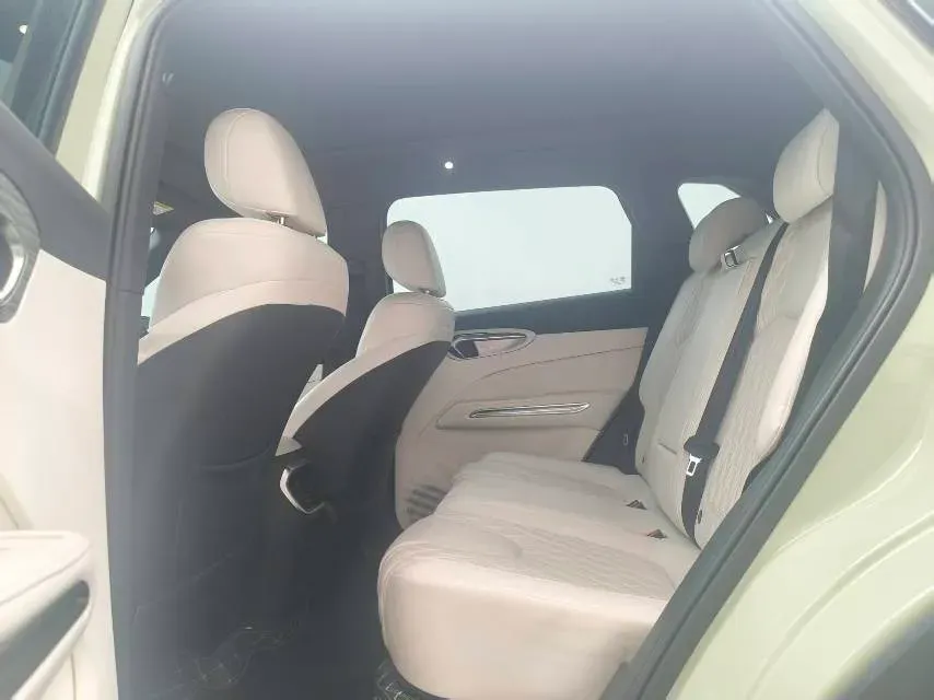 2025 Bestune YueYi 07 1.5T 150HP L4 1DHT PHEV,autocango,china used car exporter,china ev exporter,chinese used car exporter,chinese used ev exporter