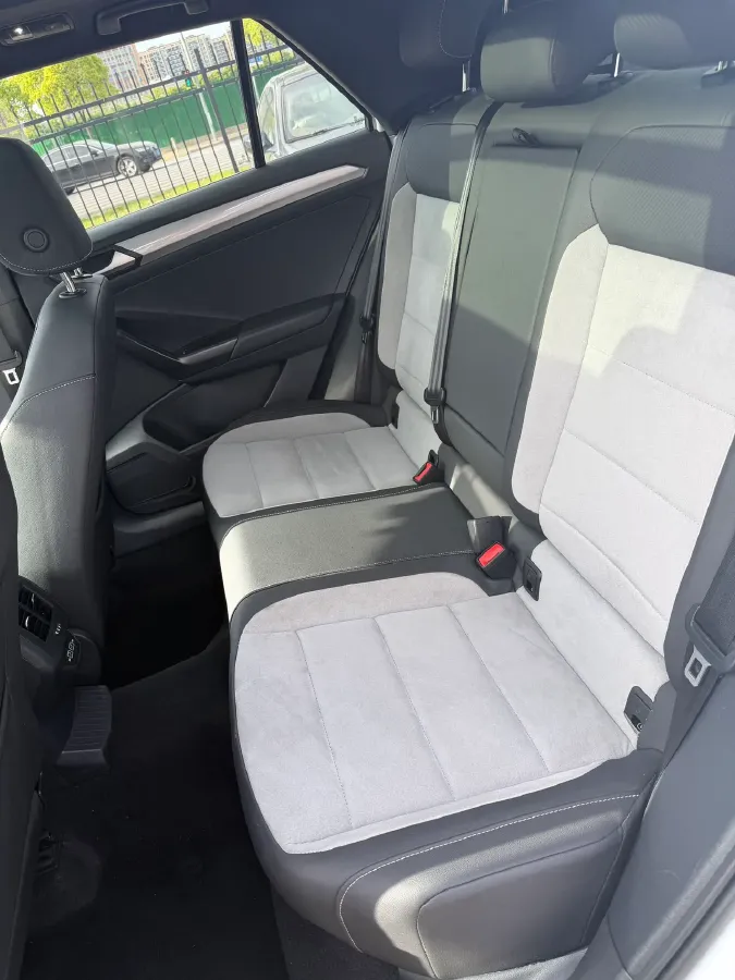 2021 Volkswagen T-Roc 1.4T 150HP L4 7DCT,autocango,china used car exporter,china ev exporter,chinese used car exporter,chinese used ev exporter