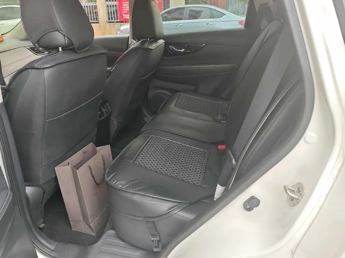 2020 Nissan X-Trail 2.0L 154HP L4 CVT,autocango,china used car exporter,china ev exporter,chinese used car exporter,chinese used ev exporter
