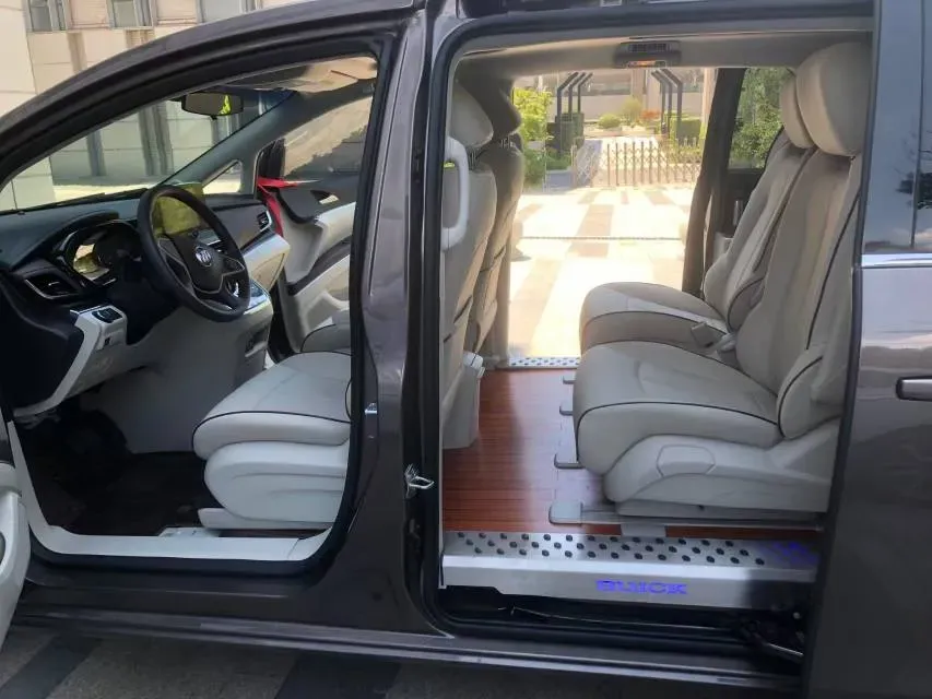 2022 Buick GL8 2.0T 237HP L4 9AT,autocango,china used car exporter,china ev exporter,chinese used car exporter,chinese used ev exporter