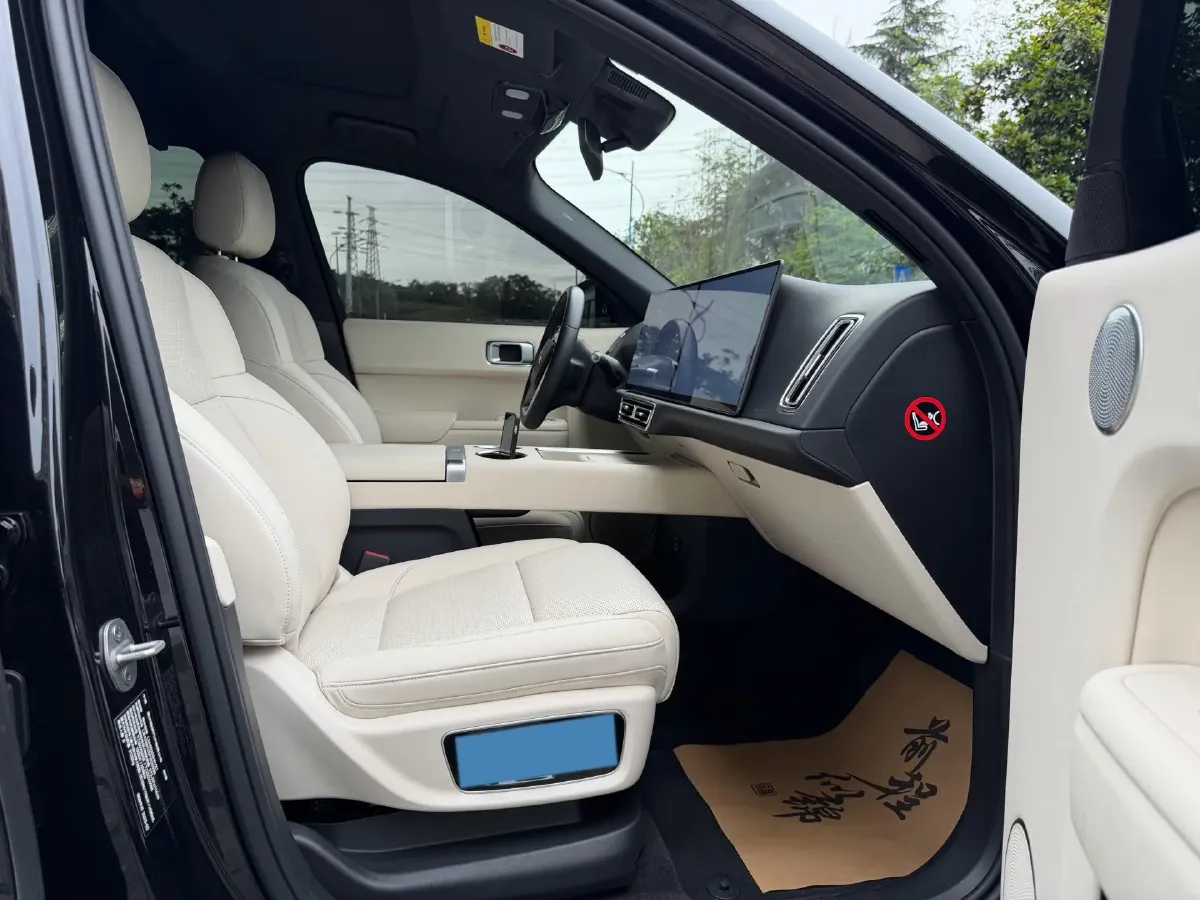 2022 Li L9 Range Extended 154HP REEV 42.6KWH,autocango,china used car exporter,china ev exporter,chinese used car exporter,chinese used ev exporter