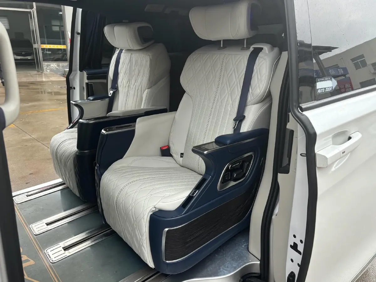 2020 Buick GL8 2.0T 237HP L4 9AT,autocango,china used car exporter,china ev exporter,chinese used car exporter,chinese used ev exporter