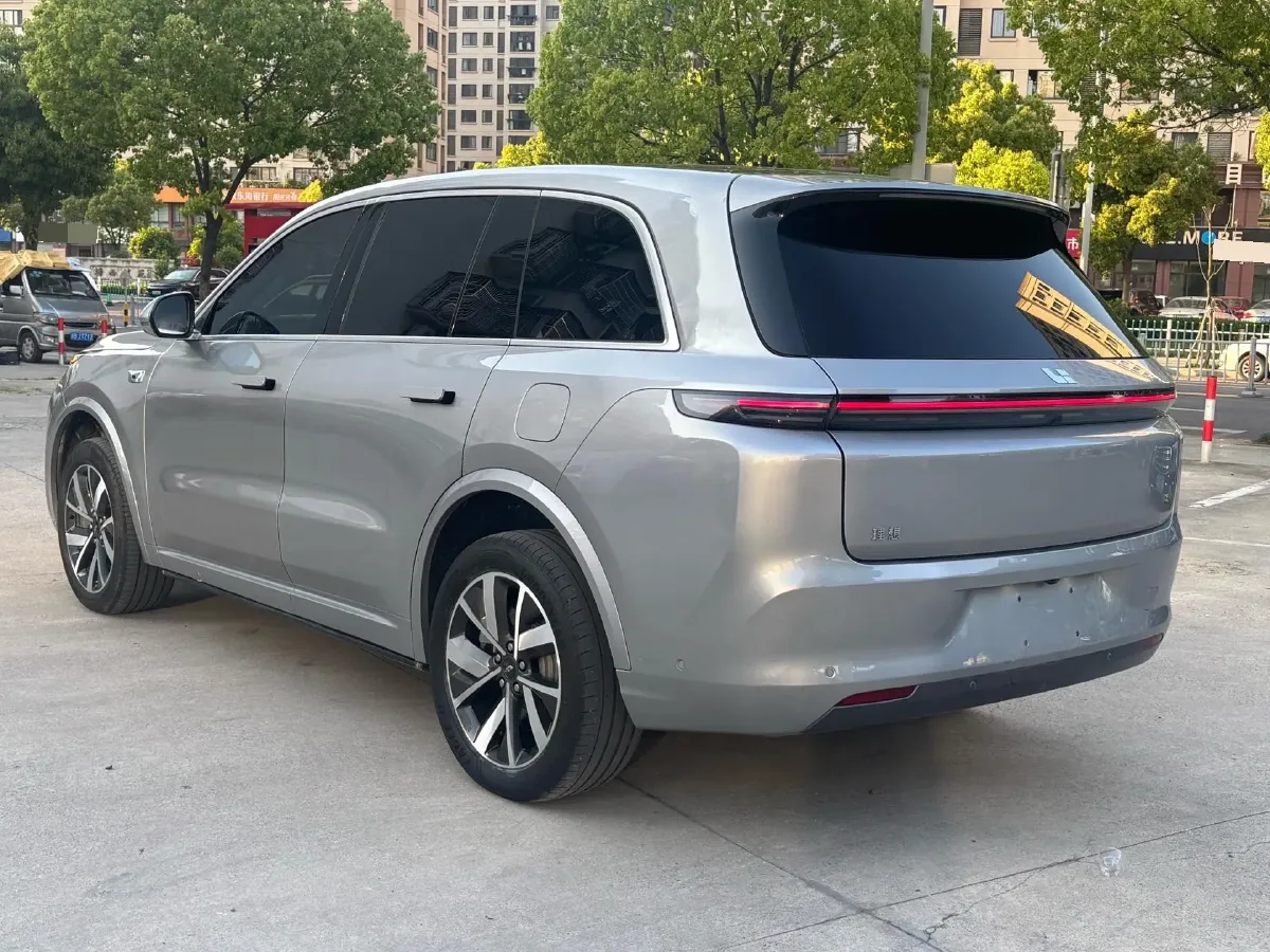 2023 Li L8 Range Extended 154HP REEV 40.9KWH,autocango,china used car exporter,china ev exporter,chinese used car exporter,chinese used ev exporter