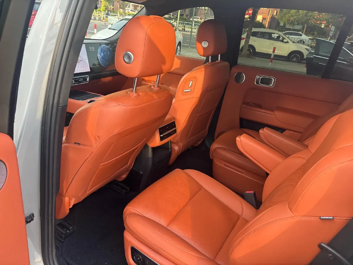 2023 Li L8 Range Extended 154HP REEV 40.9KWH,autocango,china used car exporter,china ev exporter,chinese used car exporter,chinese used ev exporter