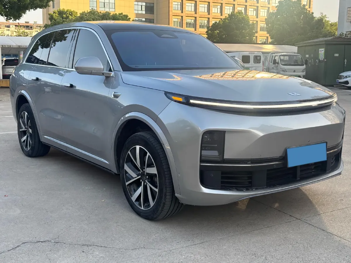 2023 Li L8 Range Extended 154HP REEV 40.9KWH,autocango,china used car exporter,china ev exporter,chinese used car exporter,chinese used ev exporter