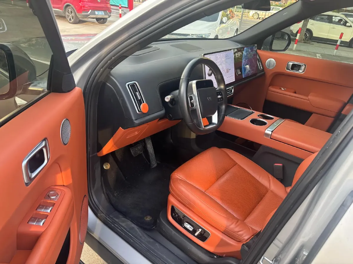 2023 Li L8 Range Extended 154HP REEV 40.9KWH,autocango,china used car exporter,china ev exporter,chinese used car exporter,chinese used ev exporter