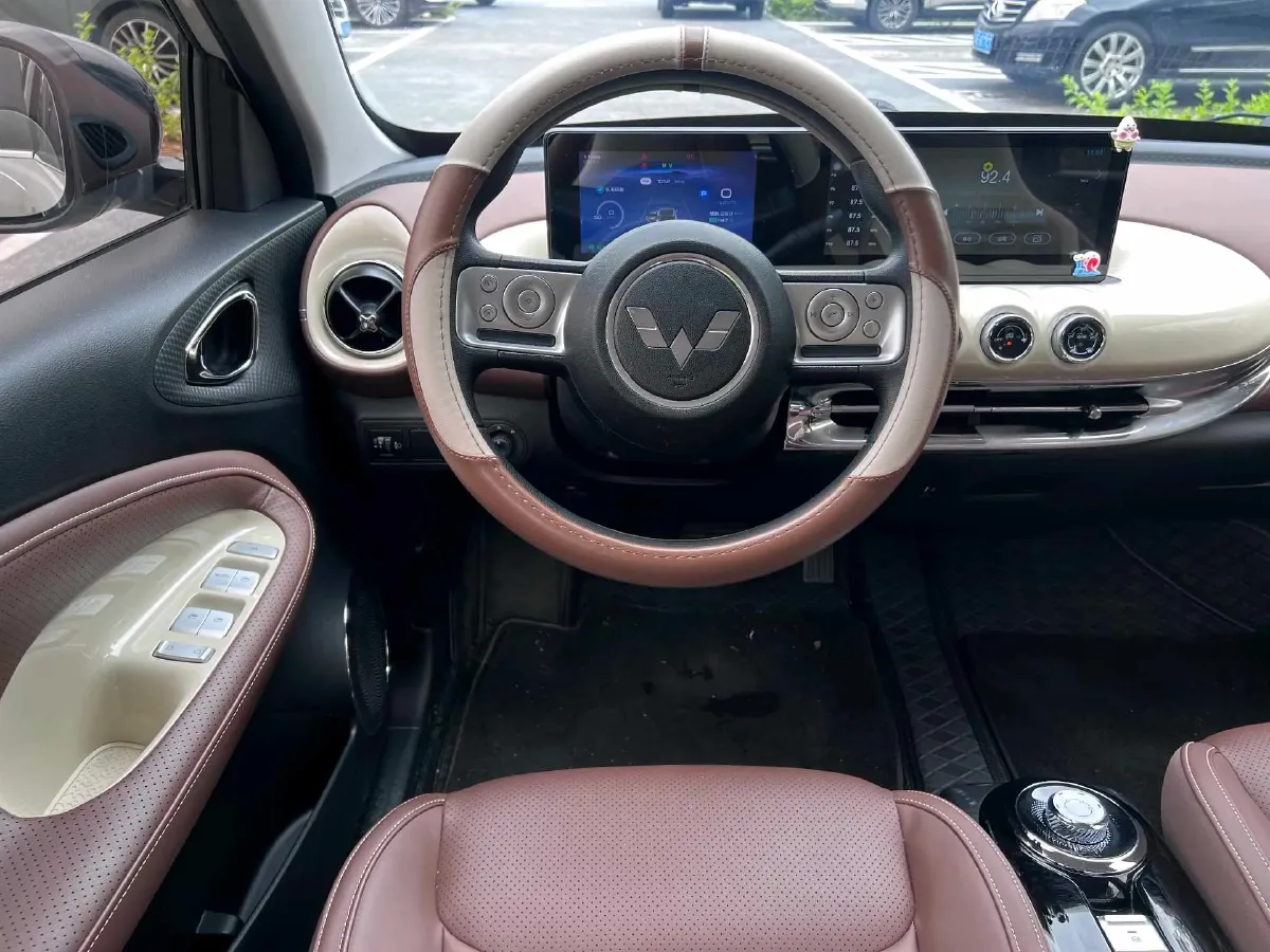 2023 WuLing BinGuo BEV 31.9KWH,autocango,china used car exporter,china ev exporter,chinese used car exporter,chinese used ev exporter