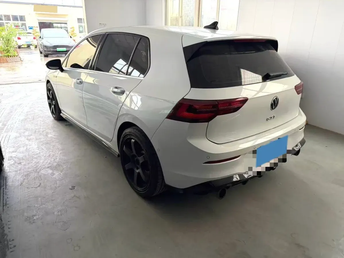 2021 Volkswagen GolfGTI 2.0T 220HP L4 7DCT,autocango,china used car exporter,china ev exporter,chinese used car exporter,chinese used ev exporter
