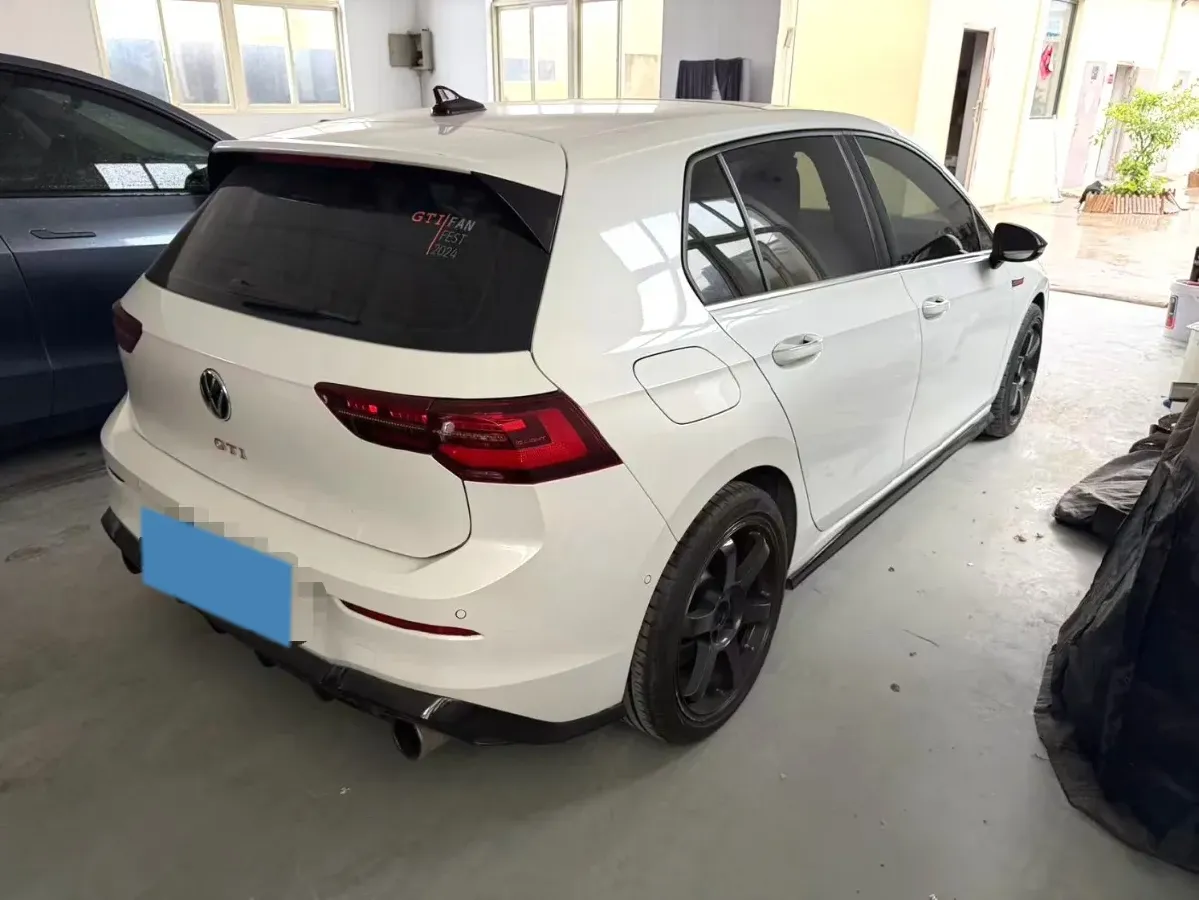 2021 Volkswagen GolfGTI 2.0T 220HP L4 7DCT,autocango,china used car exporter,china ev exporter,chinese used car exporter,chinese used ev exporter
