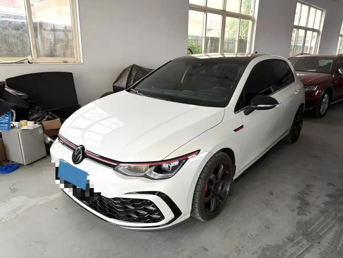 2021 Volkswagen GolfGTI 2.0T 220HP L4 7DCT,autocango,china used car exporter,china ev exporter,chinese used car exporter,chinese used ev exporter