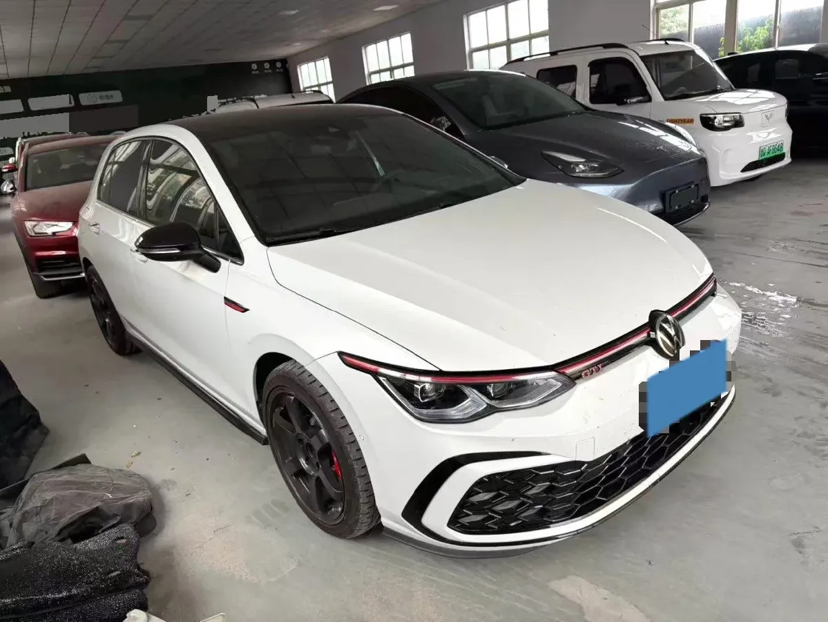 2021 Volkswagen GolfGTI 2.0T 220HP L4 7DCT,autocango,china used car exporter,china ev exporter,chinese used car exporter,chinese used ev exporter