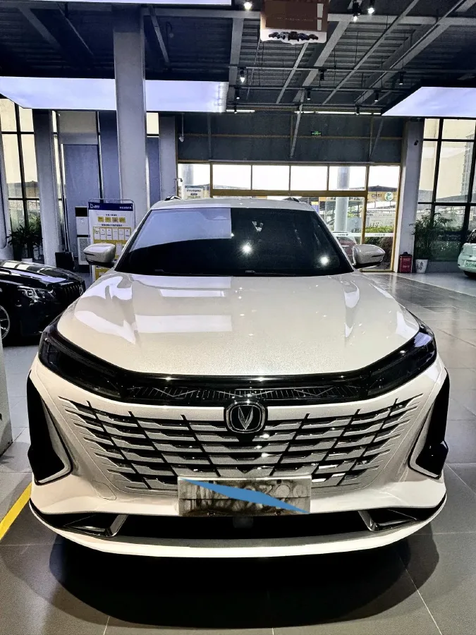 2023 ChangAn CS75 Plus 1.5T 188HP L4 8AT,autocango,china used car exporter,china ev exporter,chinese used car exporter,chinese used ev exporter