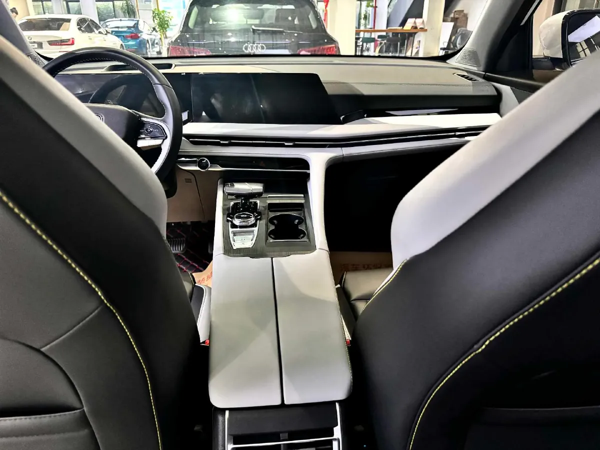 2023 ChangAn CS75 Plus 1.5T 188HP L4 8AT,autocango,china used car exporter,china ev exporter,chinese used car exporter,chinese used ev exporter