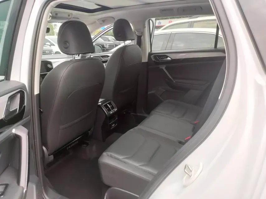 2020 Volkswagen Tayron 2.0T 186HP L4 7DCT,autocango,china used car exporter,china ev exporter,chinese used car exporter,chinese used ev exporter