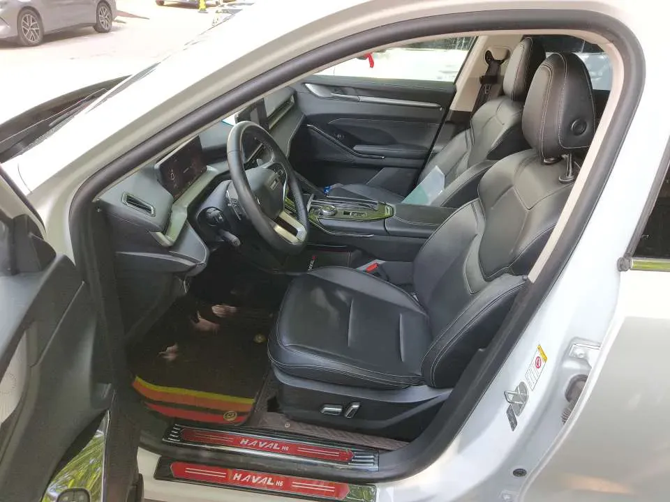 2021 Haval H6 1.5T 169HP L4 7DCT,autocango,china used car exporter,china ev exporter,chinese used car exporter,chinese used ev exporter