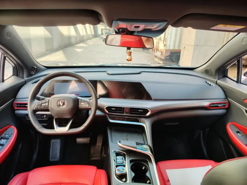 2021 ChangAn UNI-T 1.5T 180HP L4 7DCT,autocango,china used car exporter,china ev exporter,chinese used car exporter,chinese used ev exporter