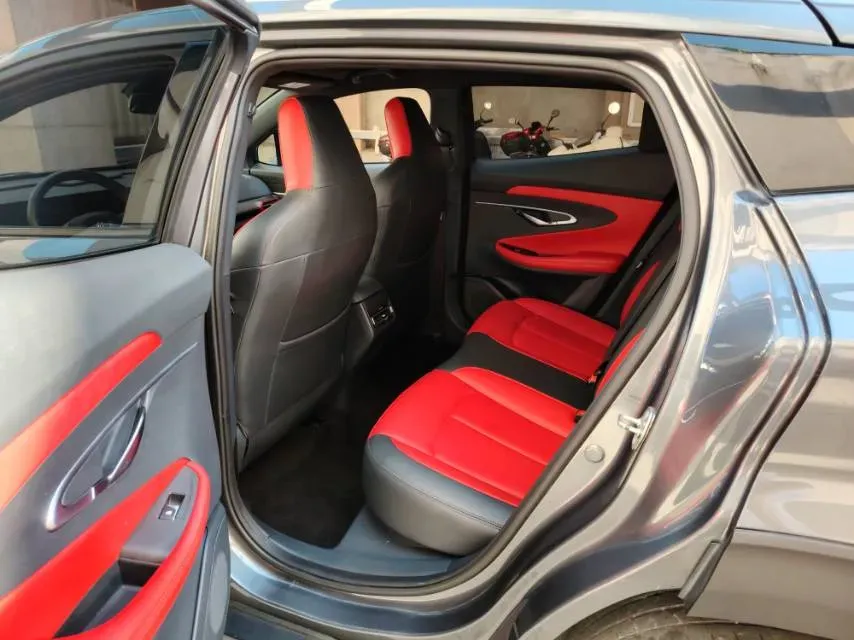 2021 ChangAn UNI-T 1.5T 180HP L4 7DCT,autocango,china used car exporter,china ev exporter,chinese used car exporter,chinese used ev exporter