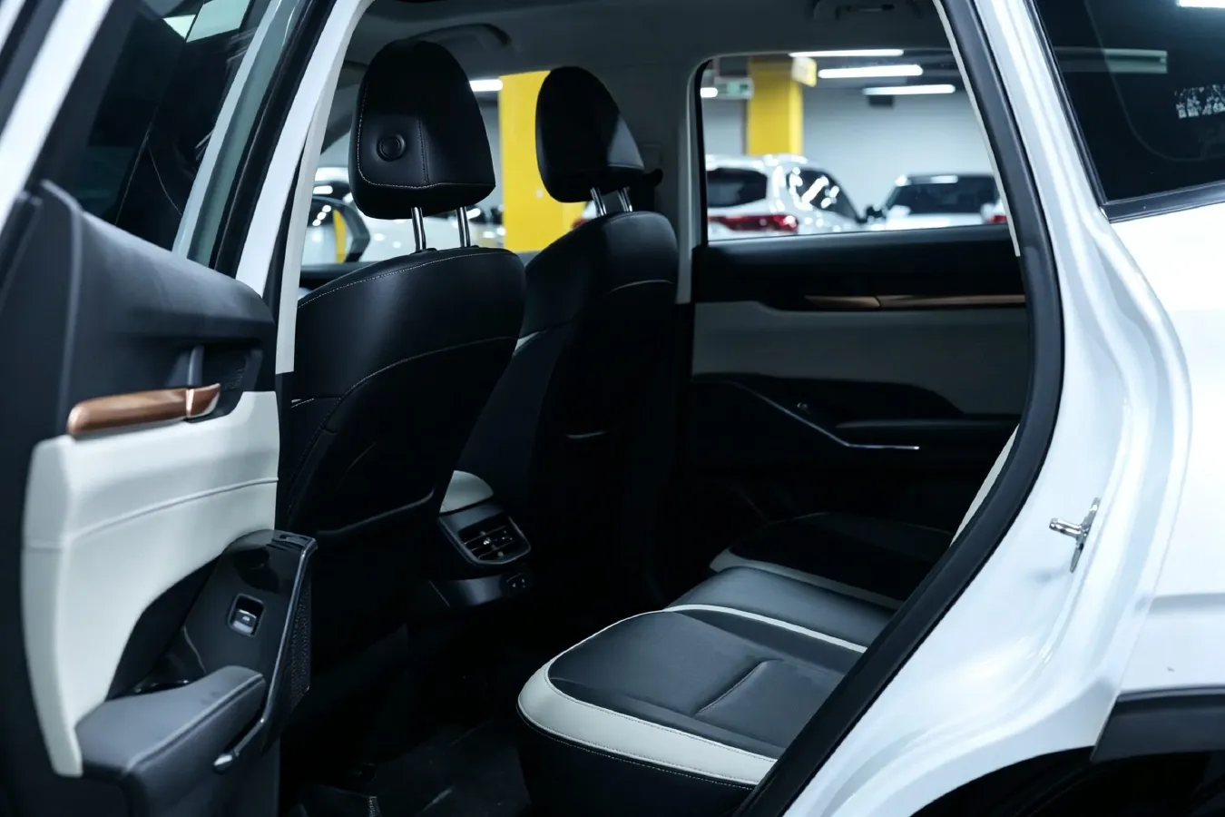2021 Haval H6 1.5T 169HP L4 7DCT,autocango,china used car exporter,china ev exporter,chinese used car exporter,chinese used ev exporter