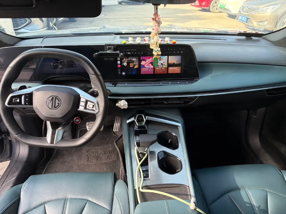 2023 MG 7 2.0T 261HP L4 9AT,autocango,china used car exporter,china ev exporter,chinese used car exporter,chinese used ev exporter