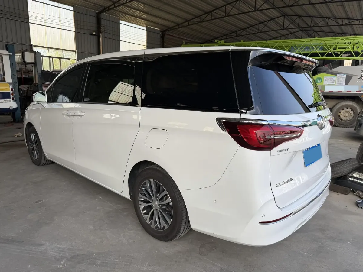 2021 Buick GL8 2.0T 237HP L4 9AT,autocango,china used car exporter,china ev exporter,chinese used car exporter,chinese used ev exporter