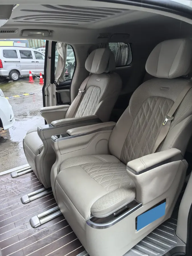 2018 Buick GL8 2.0T 260HP L4 6AT,autocango,china used car exporter,china ev exporter,chinese used car exporter,chinese used ev exporter