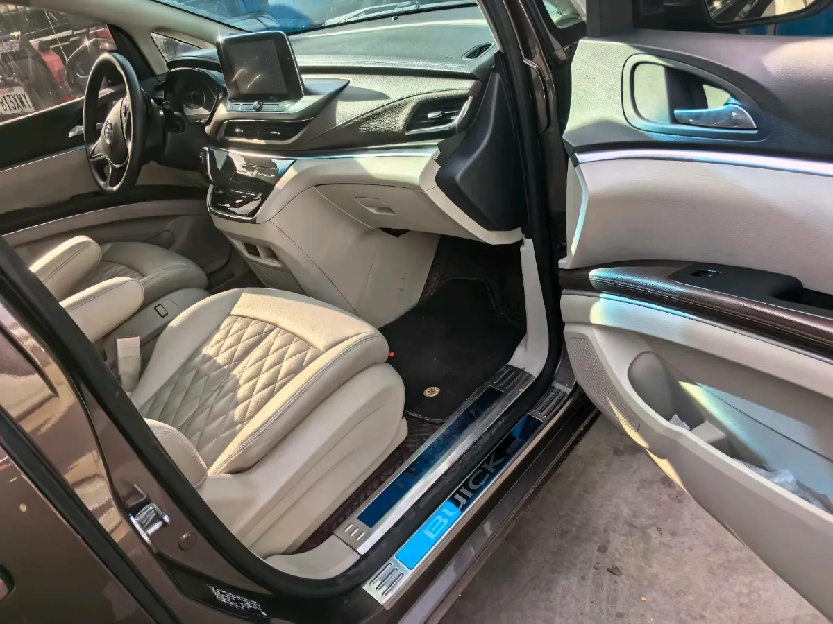2021 Buick GL8 2.0T 237HP L4 9AT,autocango,china used car exporter,china ev exporter,chinese used car exporter,chinese used ev exporter