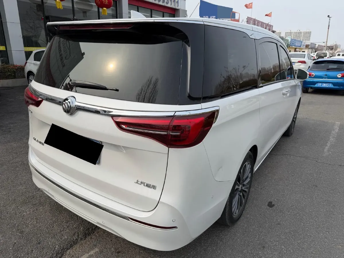 2022 Buick GL8 2.0T 237HP L4 9AT,autocango,china used car exporter,china ev exporter,chinese used car exporter,chinese used ev exporter