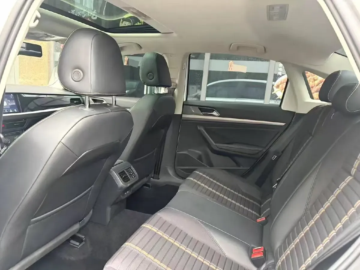 2022 Volkswagen Sagitar 1.2T 116HP L4 7DCT,autocango,china used car exporter,china ev exporter,chinese used car exporter,chinese used ev exporter