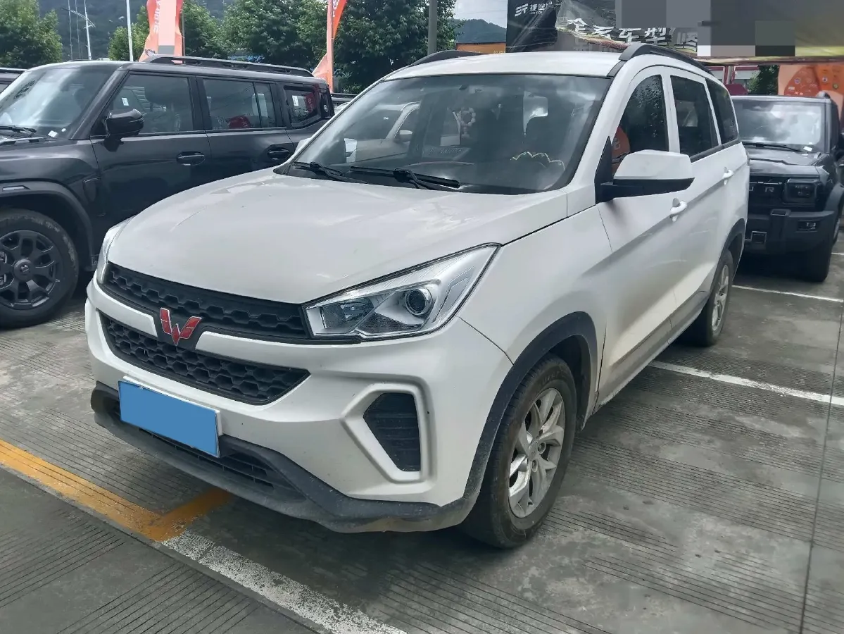 2019 WuLing HongGuang S3 1.5L 112HP L4 6MT,autocango,china used car exporter,china ev exporter,chinese used car exporter,chinese used ev exporter