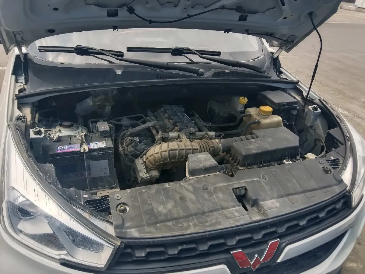 2019 WuLing HongGuang S3 1.5L 112HP L4 6MT,autocango,china used car exporter,china ev exporter,chinese used car exporter,chinese used ev exporter
