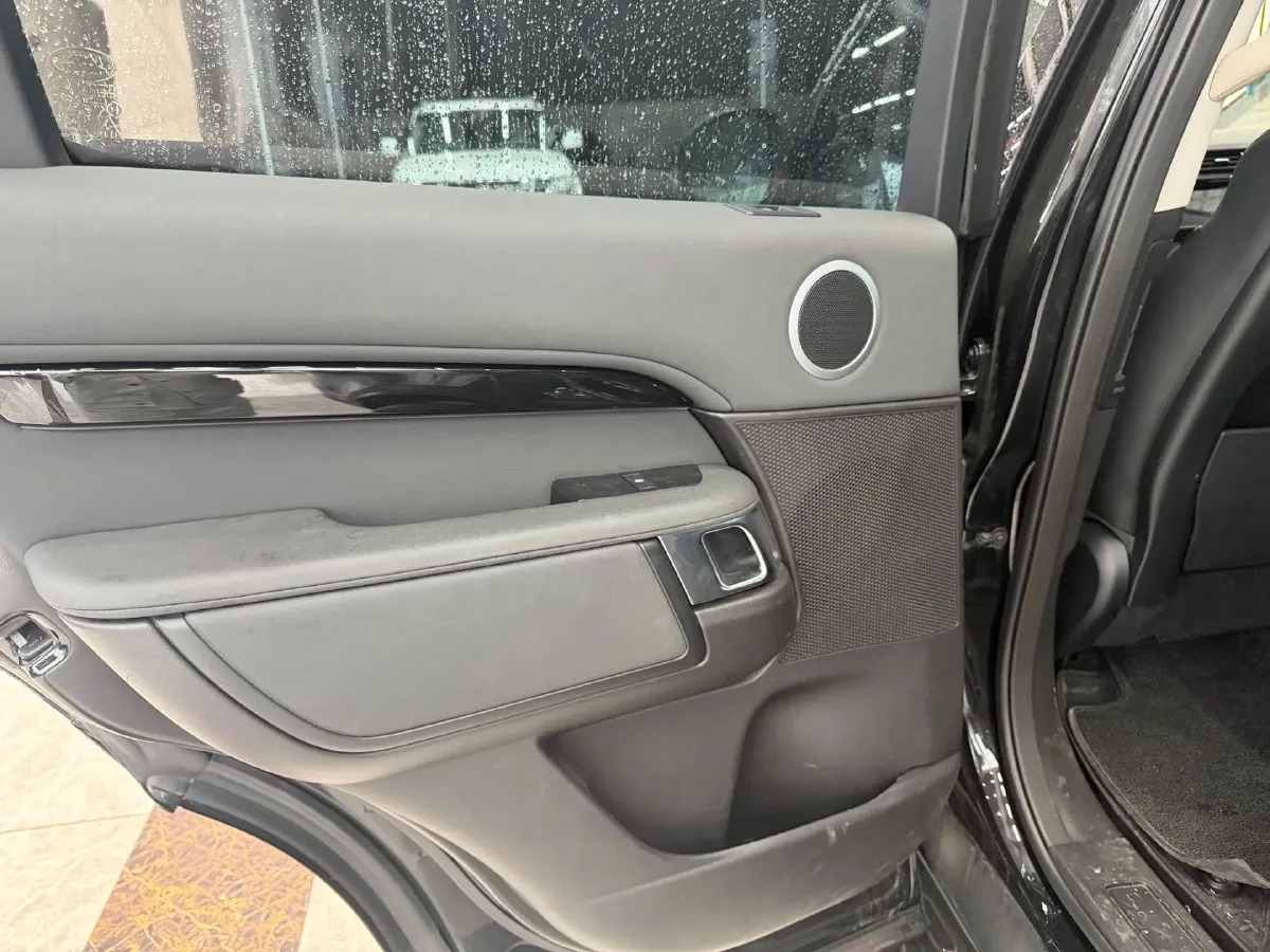 2017 Land Rover Discovery 3.0T 340HP V6 8AT,autocango,china used car exporter,china ev exporter,chinese used car exporter,chinese used ev exporter
