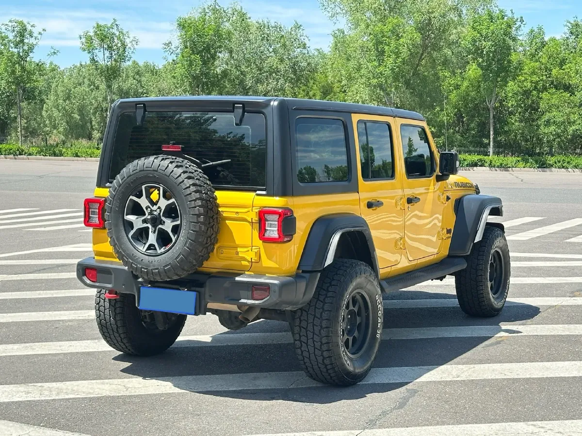 2021 Jeep Wrangler 2.0T 266HP L4 8AT,autocango,china used car exporter,china ev exporter,chinese used car exporter,chinese used ev exporter