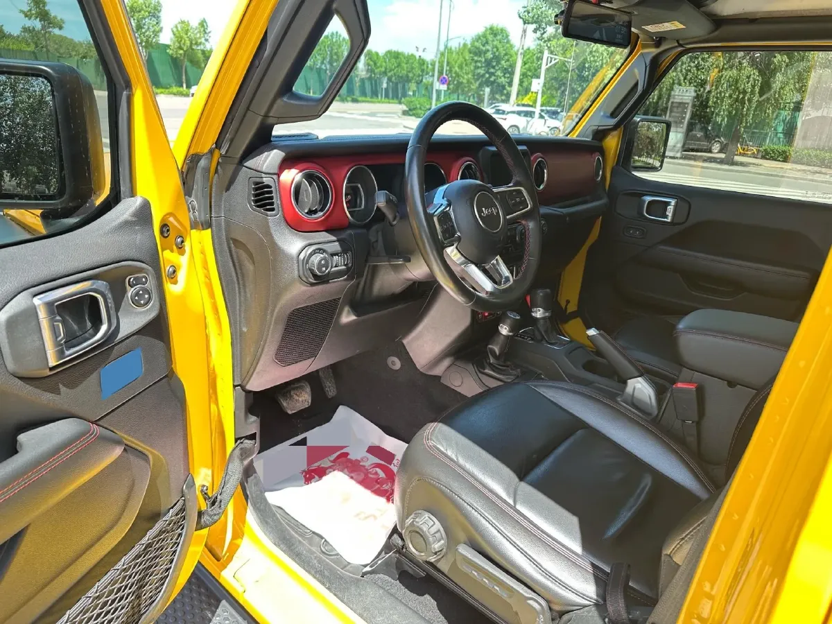 2021 Jeep Wrangler 2.0T 266HP L4 8AT,autocango,china used car exporter,china ev exporter,chinese used car exporter,chinese used ev exporter