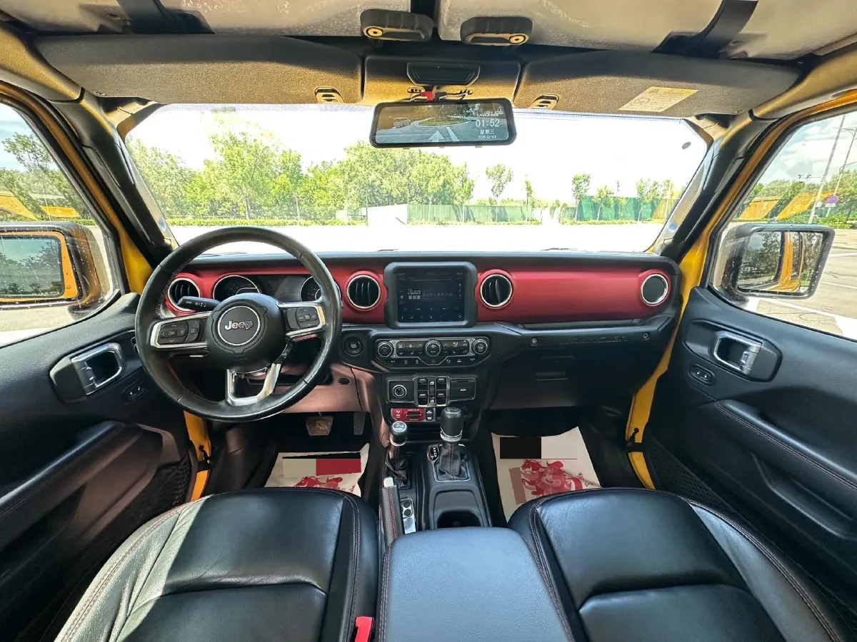 2021 Jeep Wrangler 2.0T 266HP L4 8AT,autocango,china used car exporter,china ev exporter,chinese used car exporter,chinese used ev exporter