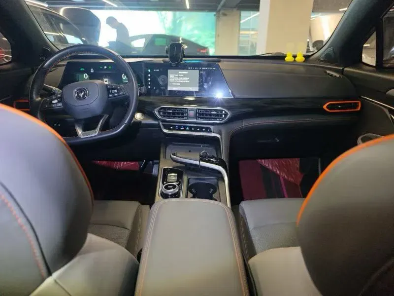2021 ChangAn UNI-T 1.5T 180HP L4 7DCT,autocango,china used car exporter,china ev exporter,chinese used car exporter,chinese used ev exporter