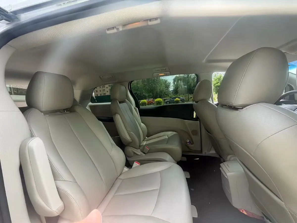 2023 Buick GL8 2.0T 237HP L4 9AT,autocango,china used car exporter,china ev exporter,chinese used car exporter,chinese used ev exporter