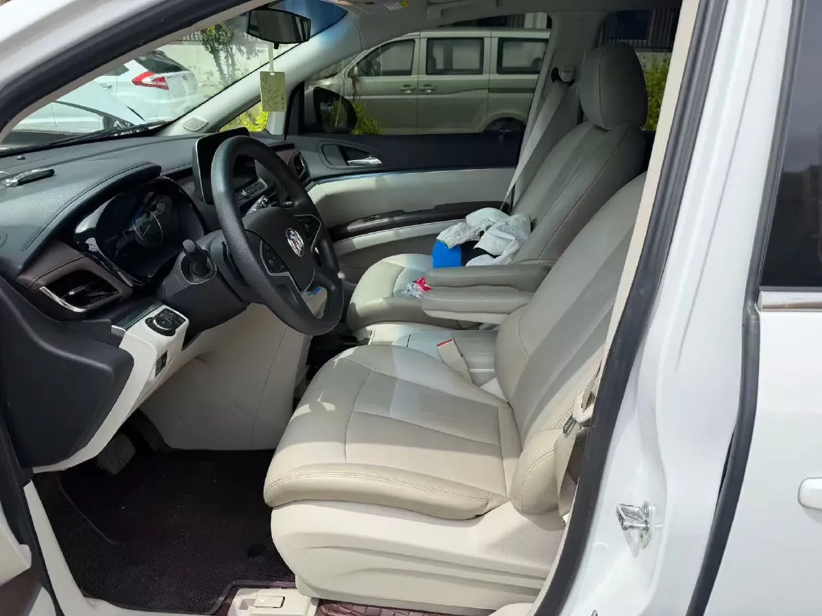 2023 Buick GL8 2.0T 237HP L4 9AT,autocango,china used car exporter,china ev exporter,chinese used car exporter,chinese used ev exporter