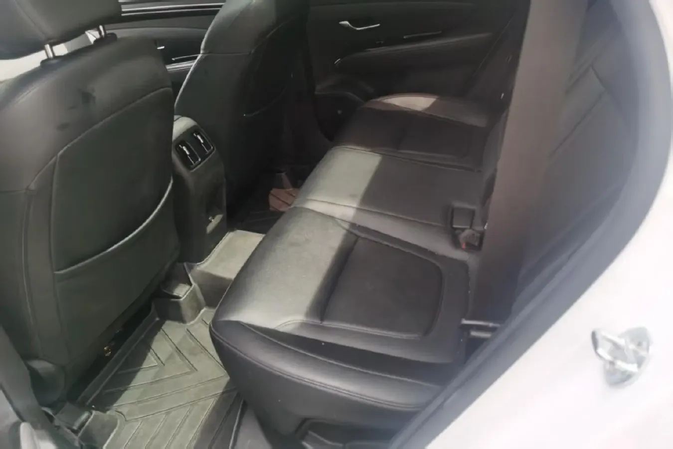 2021 Hyundai Tucson 1.5T 200HP L4 7DCT,autocango,china used car exporter,china ev exporter,chinese used car exporter,chinese used ev exporter