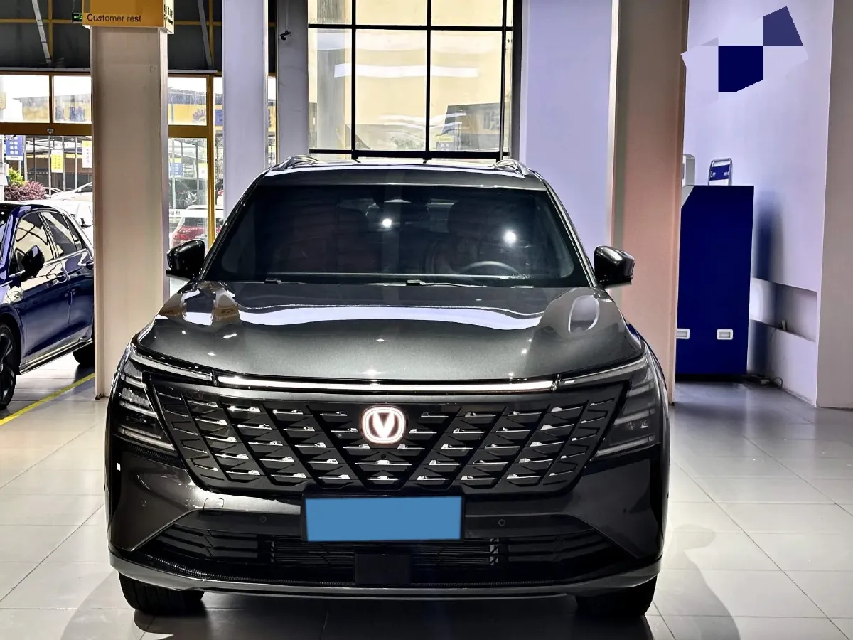 2025 ChangAn CS75 Plus 2.0T 233HP L4 8AT,autocango,china used car exporter,china ev exporter,chinese used car exporter,chinese used ev exporter