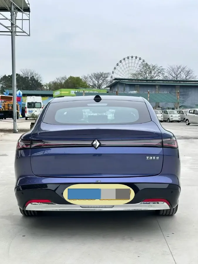 2025 BaoJun XiangJing 1.5T 143HP L4 1DHT PHEV,autocango,china used car exporter,china ev exporter,chinese used car exporter,chinese used ev exporter