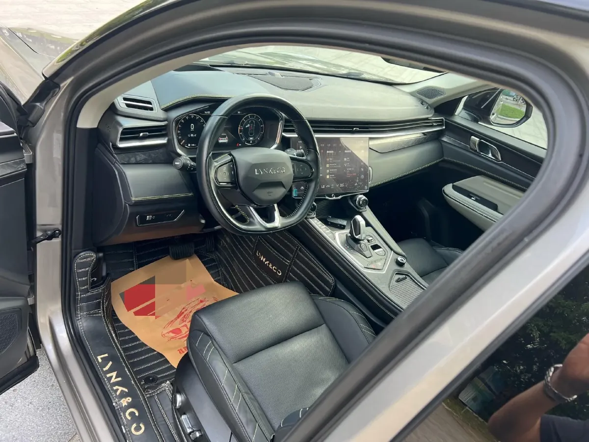 2020 LYNK&CO 05 2.0T 254HP L4 8AT,autocango,china used car exporter,china ev exporter,chinese used car exporter,chinese used ev exporter