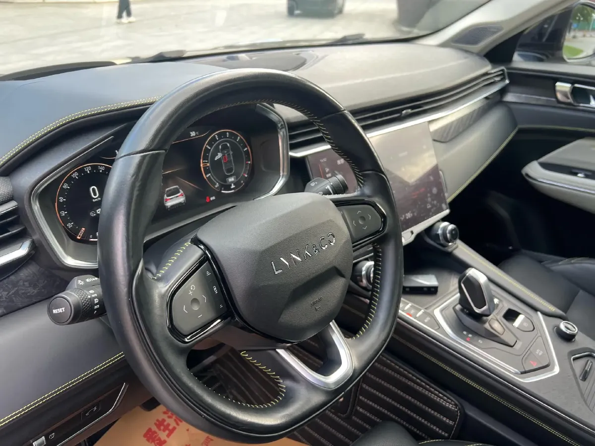 2020 LYNK&CO 05 2.0T 254HP L4 8AT,autocango,china used car exporter,china ev exporter,chinese used car exporter,chinese used ev exporter