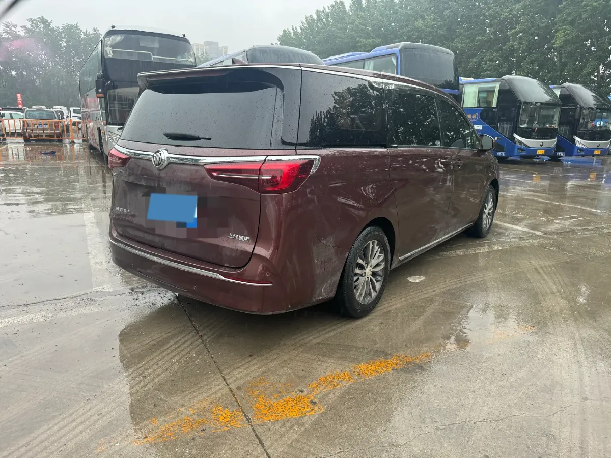 2022 Buick GL8 2.0T 237HP L4 9AT,autocango,china used car exporter,china ev exporter,chinese used car exporter,chinese used ev exporter