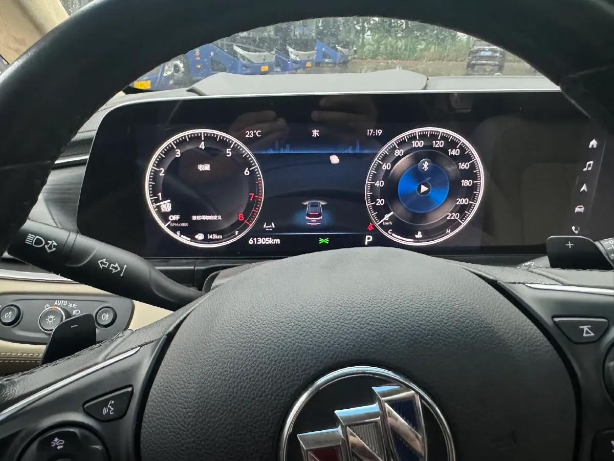 2022 Buick GL8 2.0T 237HP L4 9AT,autocango,china used car exporter,china ev exporter,chinese used car exporter,chinese used ev exporter