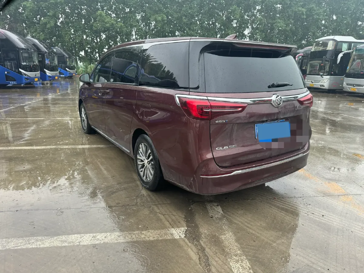 2022 Buick GL8 2.0T 237HP L4 9AT,autocango,china used car exporter,china ev exporter,chinese used car exporter,chinese used ev exporter